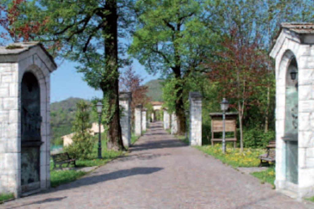 Mansarda Fra Monte E Lago Esino Lario Buitenkant foto