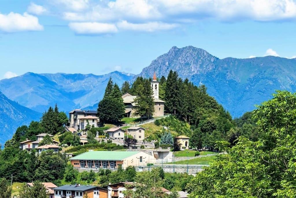 Mansarda Fra Monte E Lago Esino Lario Buitenkant foto