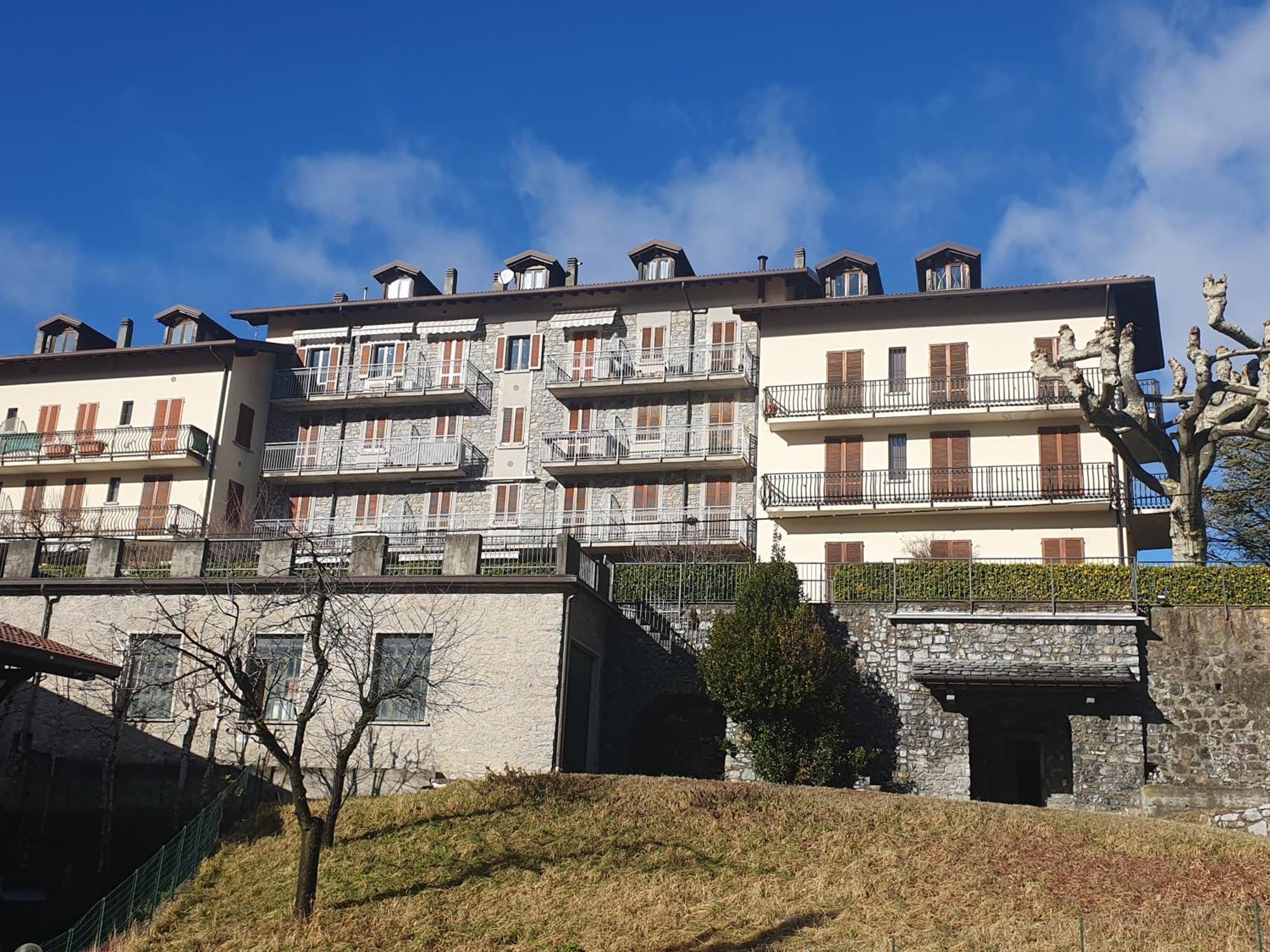 Mansarda Fra Monte E Lago Esino Lario Buitenkant foto